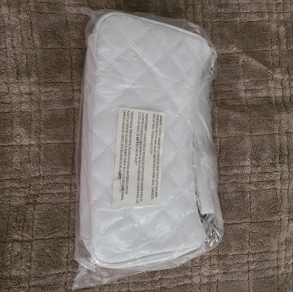 3X HOST PICK!!! White Quilted Multi Chain Strap Baguette Purse - Picture 3 of 5